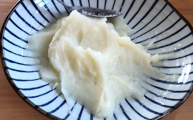 这才是山药最好吃的做法，加上糯米粉，不烤不炸，出锅就被抢光了