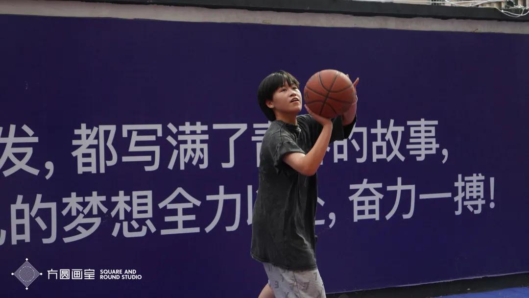 那些篮球场热血沸腾的瞬间,你们在球场上拼搏的样子