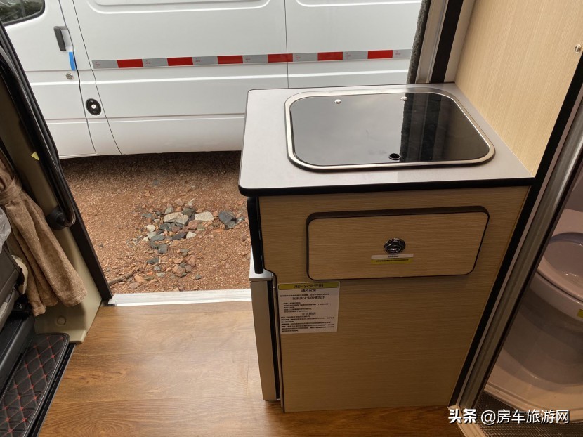 福客特进口福特商旅房车,福客特四驱越野商务单人房车