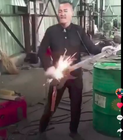 吉他奇闻录：6把来自未来的吉他