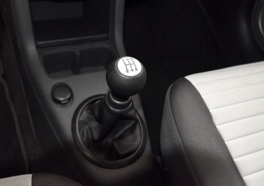 11年福特嘉年华三厢,雨燕飞度polo嘉年华哪个好开