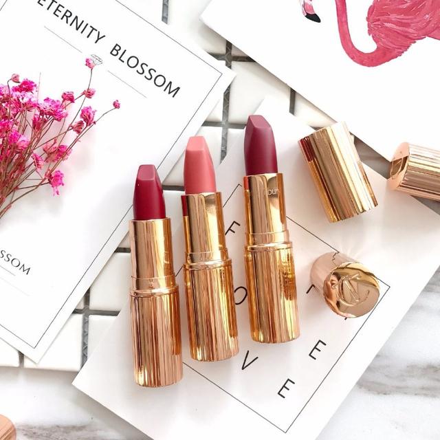 对黄皮友好的口红色号ysl,intoyou口红em05黄皮深唇试色