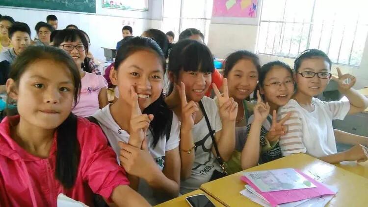 肚里没墨水怎么表达,肚子里没有墨水脑子没有东西咋办