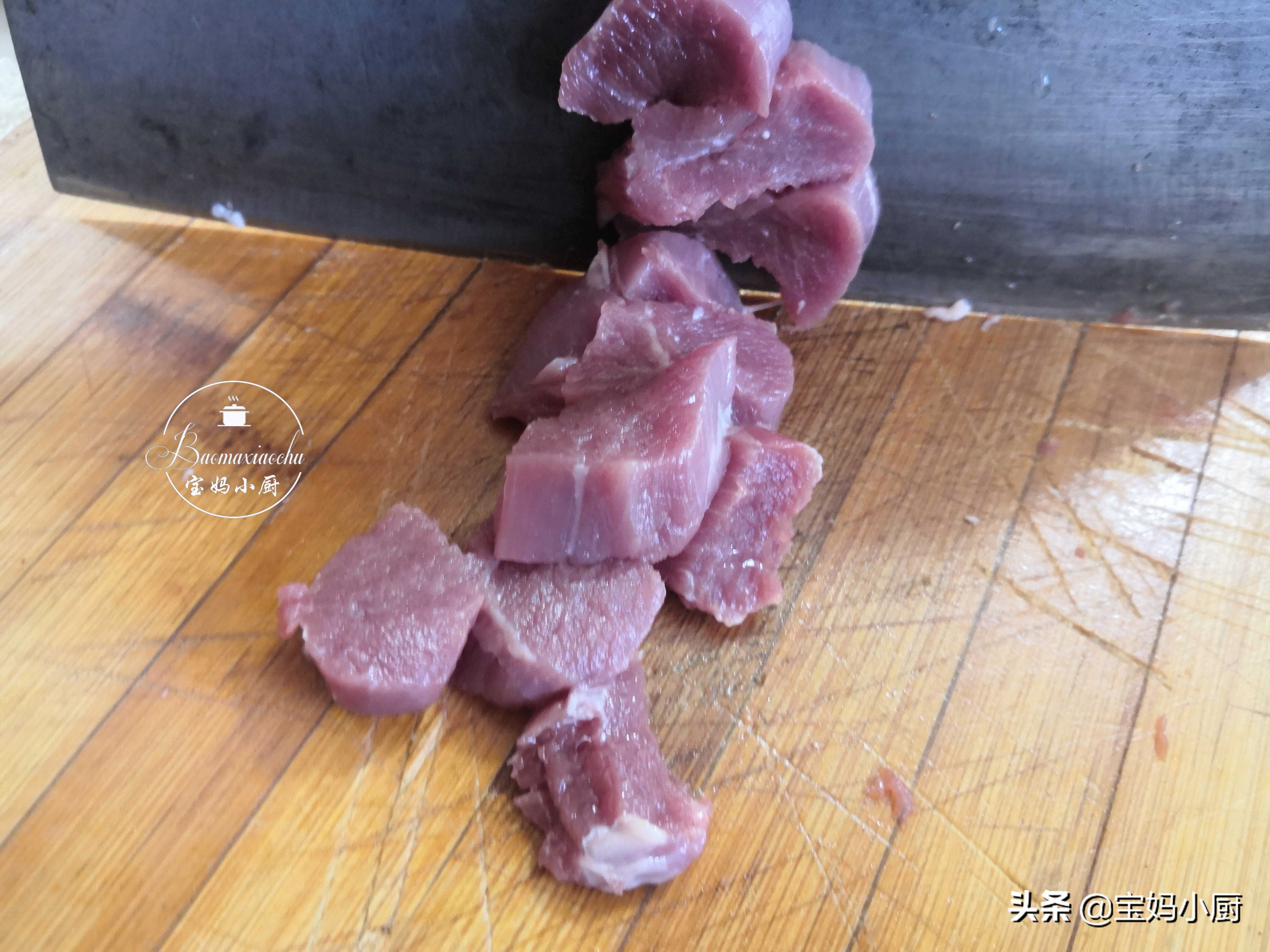 自己在家烤羊肉串怎么个流程,烤羊肉串去腥味最简单最好方法