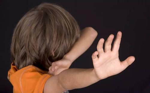 孩子有很强的挫败感怎么办,孩子挫败感的感统训练