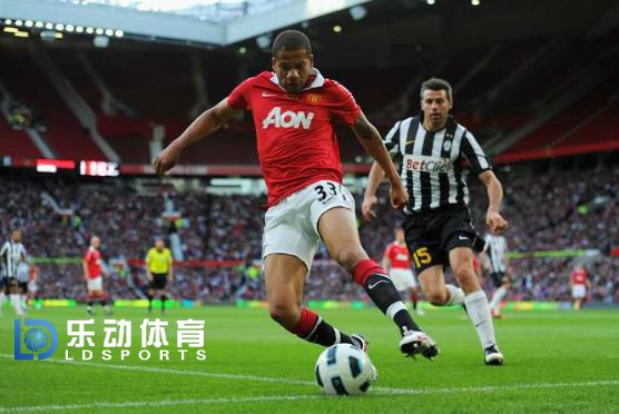 乐动体育足球比分,天下足球十大经典排名及分析