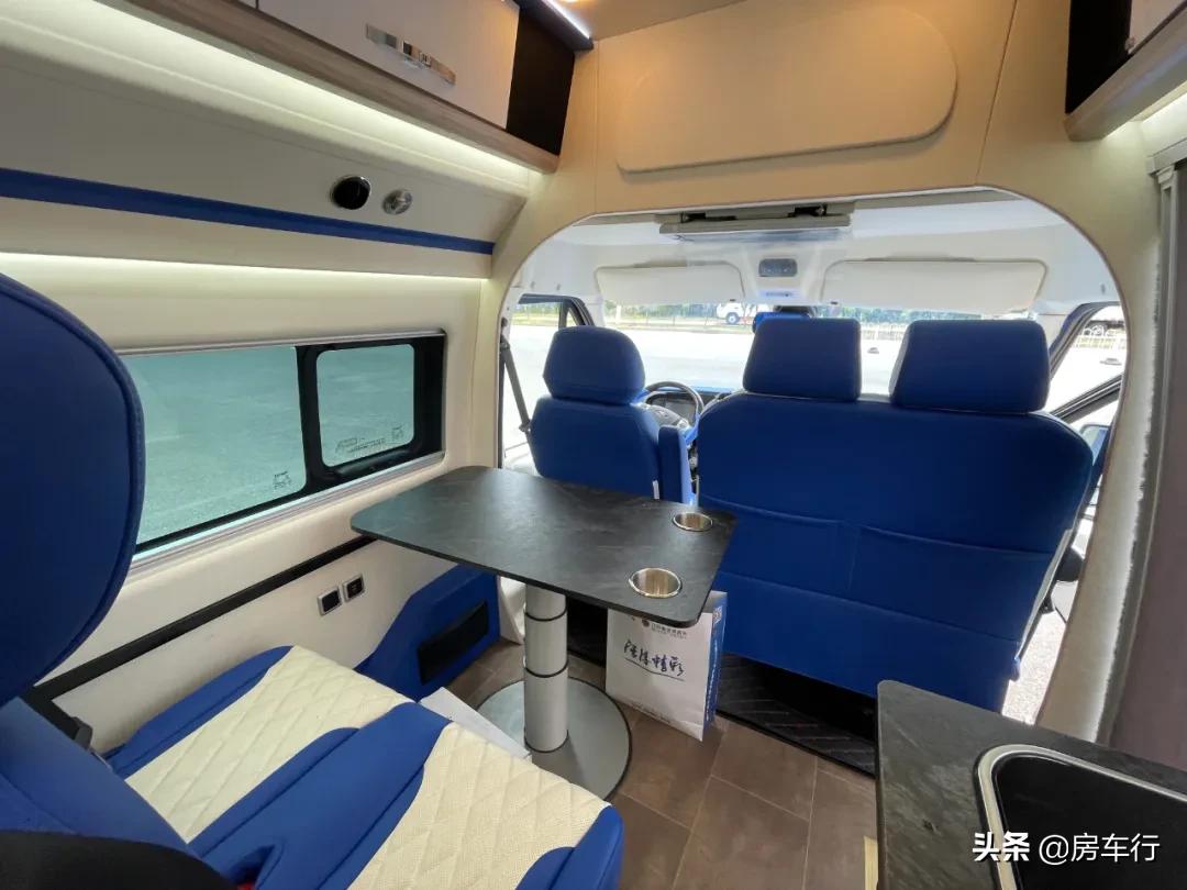 房车忽然电全没了,新能源洲际漫步者房车