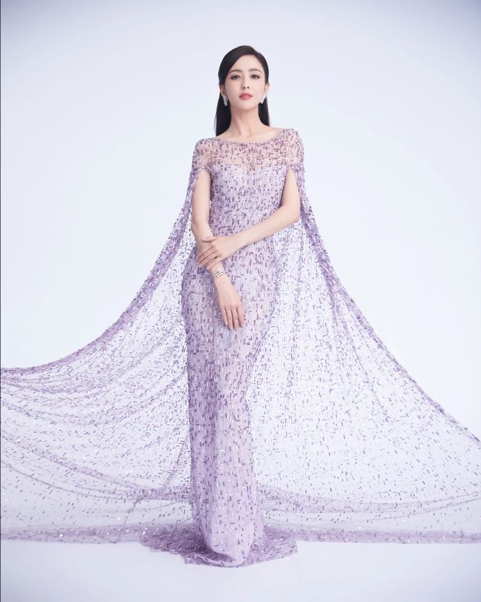 香奈儿佟丽娅同款口红,佟丽娅春节主持造型口红