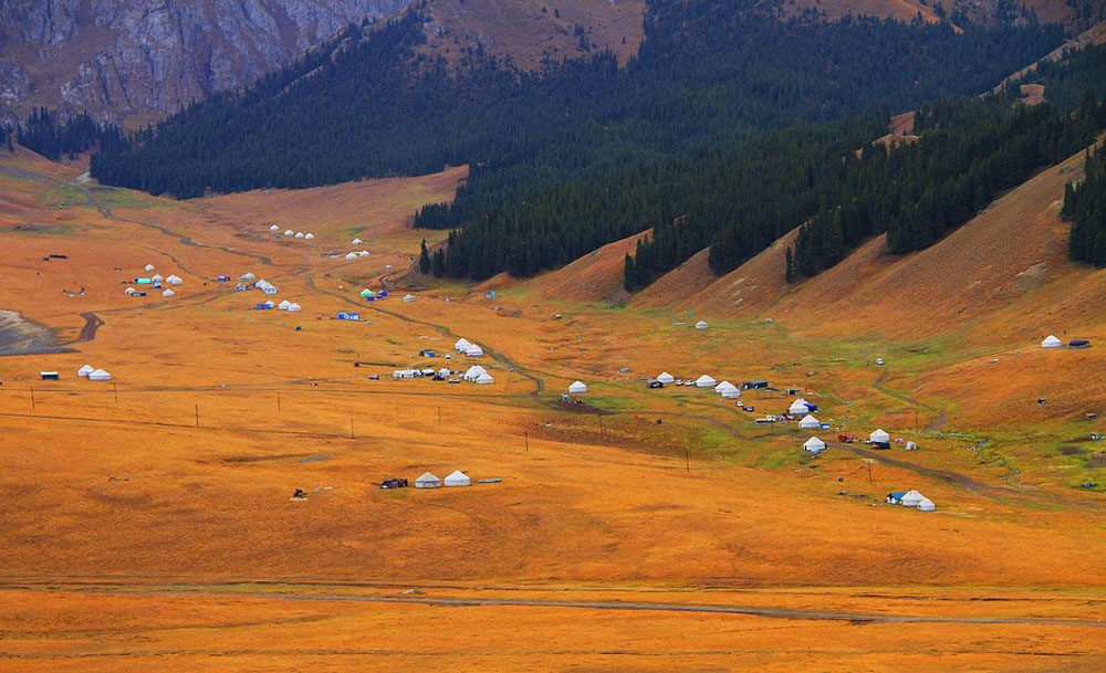 天山天池大峡谷之巅,美丽的天山在西藏吗