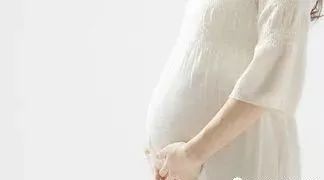 孕期见红怎么办宝妈们要注意,怀孕妈妈要注意如何警惕宫外孕