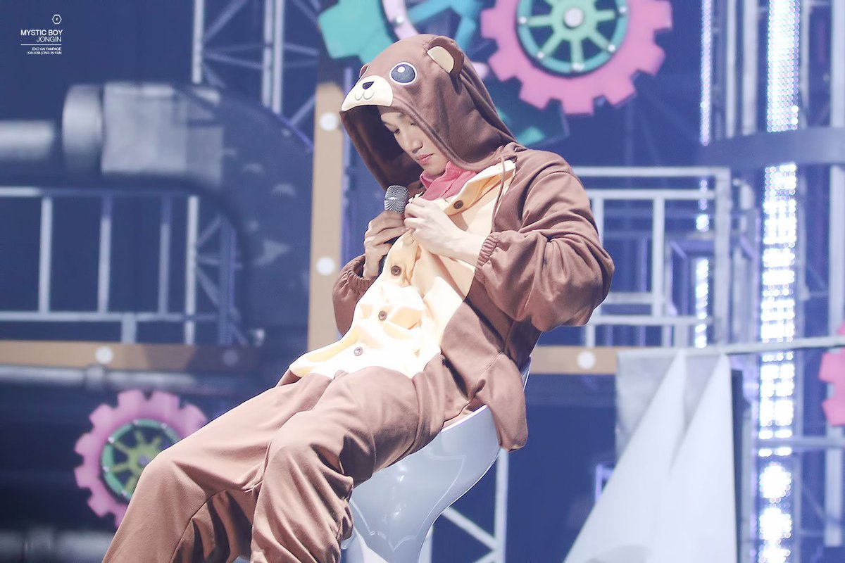 SM娱乐的三位很可爱的，有“小熊”绰号的偶像们，举动萌翻天