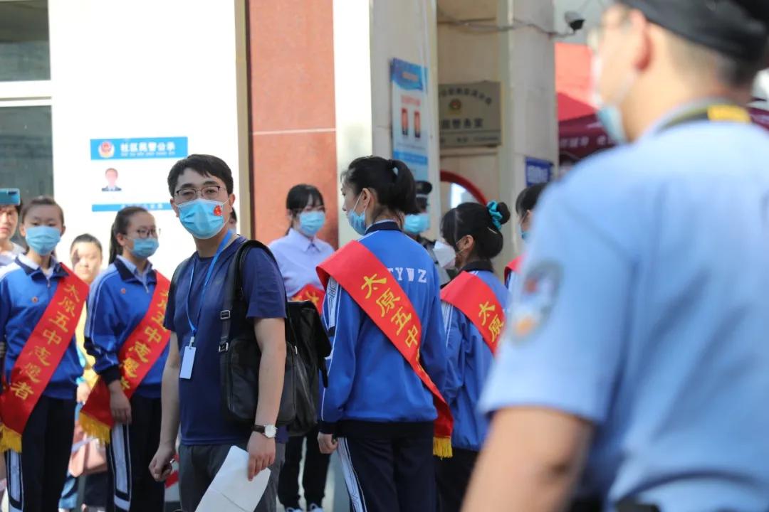 直击中考现场追梦的少年们加油,直击2023高考现场山西太原直播