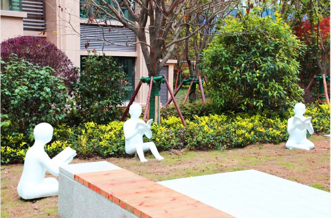 四月芳菲醉喜迎学子归,新鸥鹏教育小镇哈佛公馆游玩