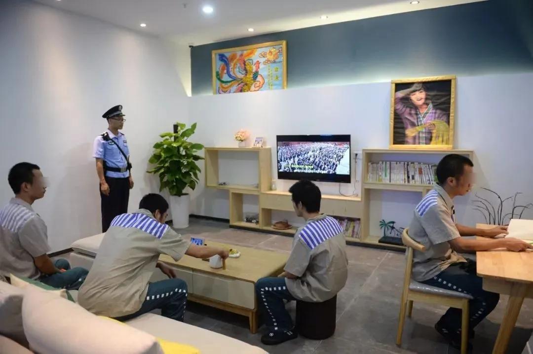 不给监狱里的人寄零花钱会怎样,不给监狱服刑人员打钱行吗