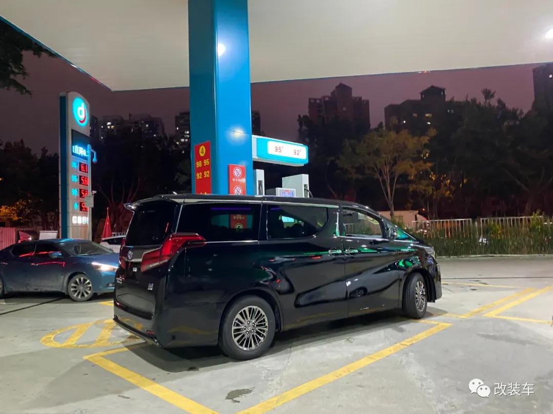 普通埃尔法改装世纪版,改装超帅埃尔法