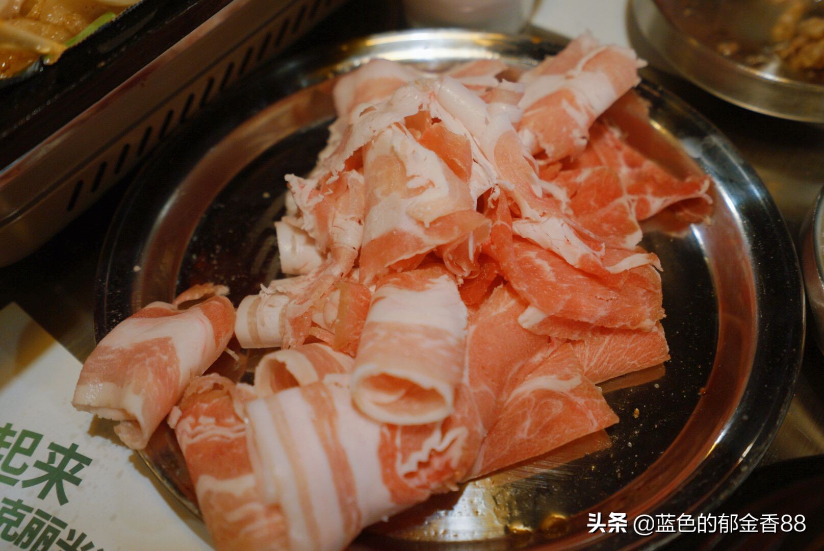 韩国传统烤肉店服务员,在中国去韩国烤肉店说韩语点餐