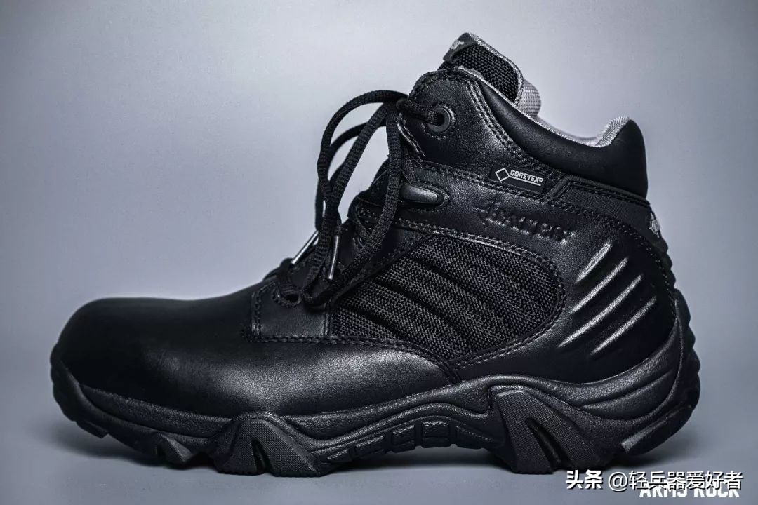 军靴防水测试,军靴透气性