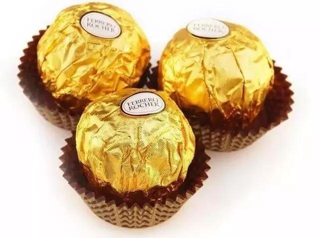 中小学流行的“*粉白**”火了，吸完后还模仿吸毒后的亢奋状态！