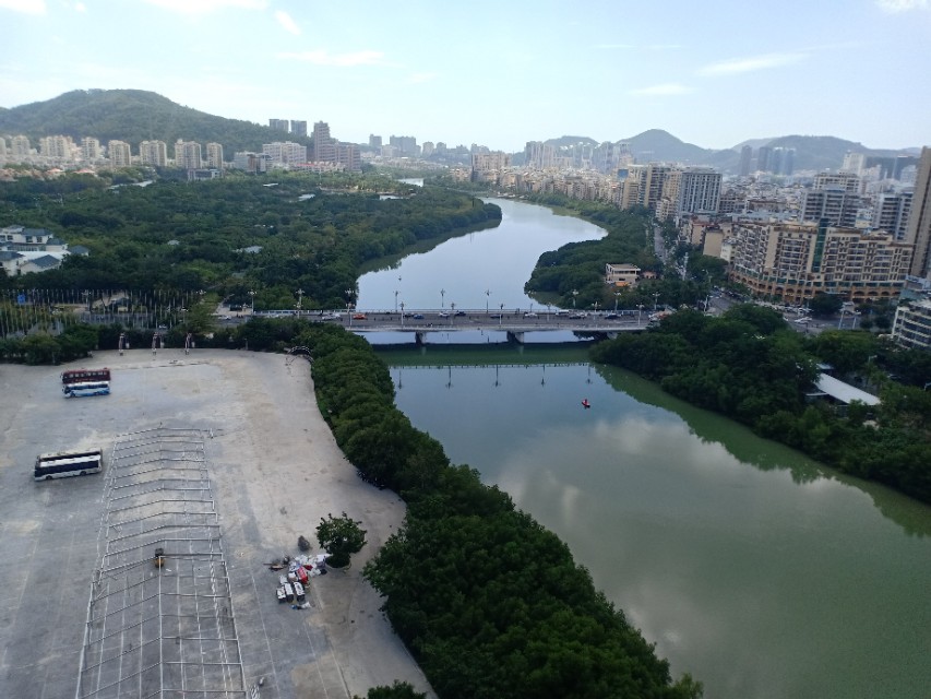 美丽之冠大树酒店,美丽之冠大树酒店距离海边多远