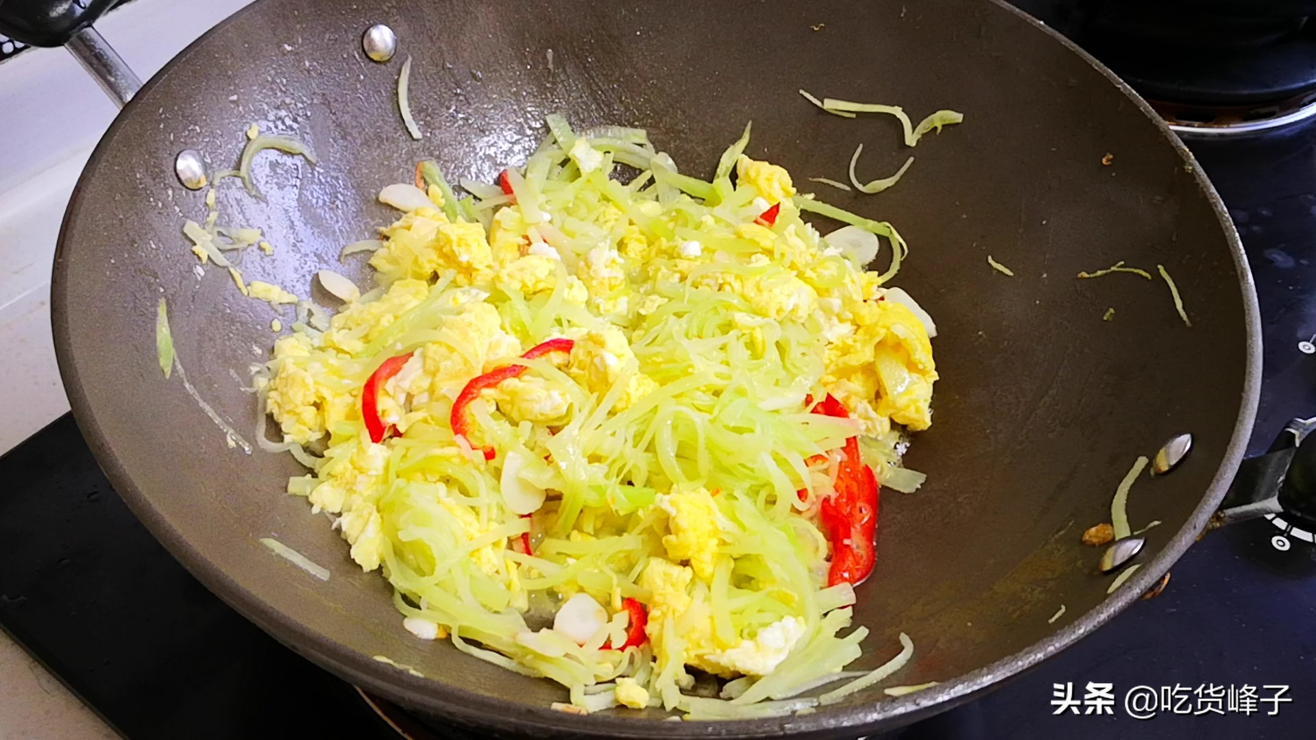 莴笋炒前需要焯水么,莴笋炒以前需要焯水吗