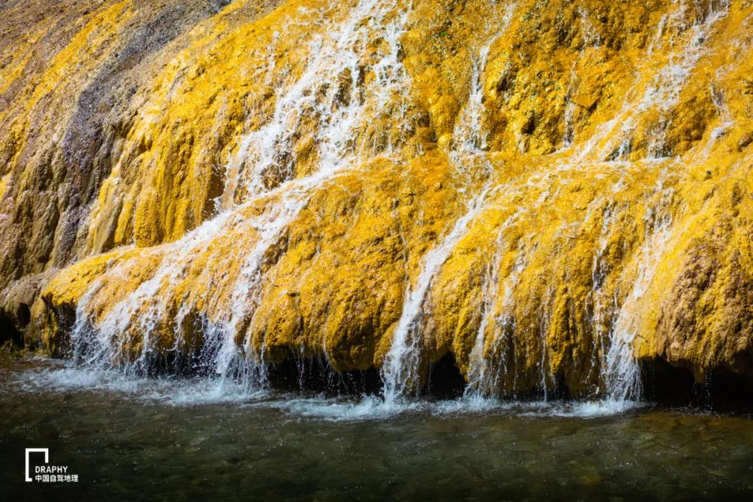 青海发现大规模罕见地貌奇观,青海现七彩流沙奇观