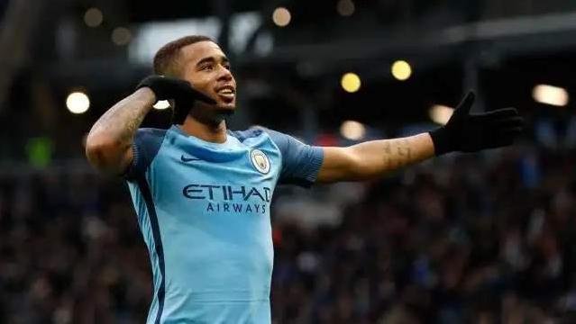 瓜迪奥拉来曼城时曼城阵容,瓜迪奥拉改变世界的战术