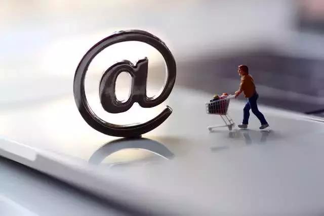 市值二十亿左右的股票值得买吗,市值太高的公司值得买股票吗