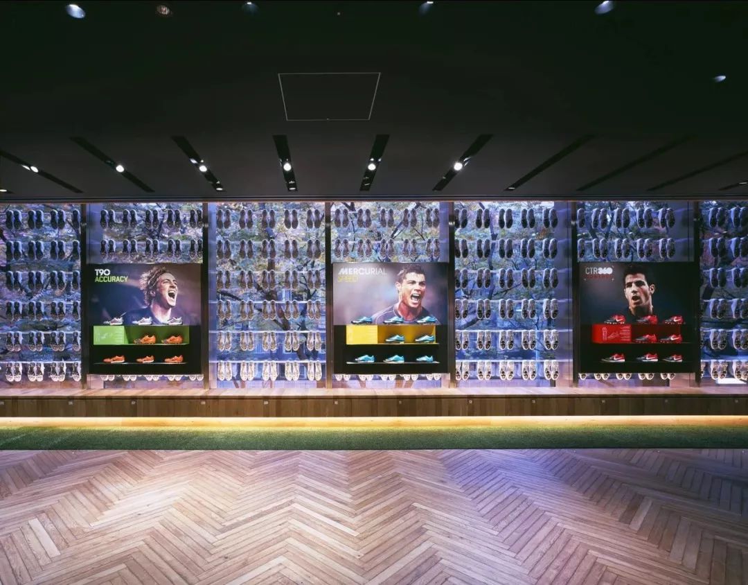 从优衣库到南京步行街,优衣库到路易威登