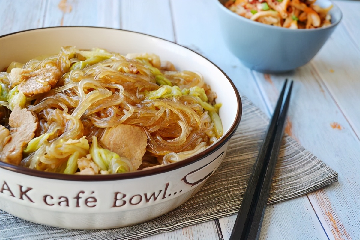 这个季节常吃的东北家常菜,东北菜简单方便有营养