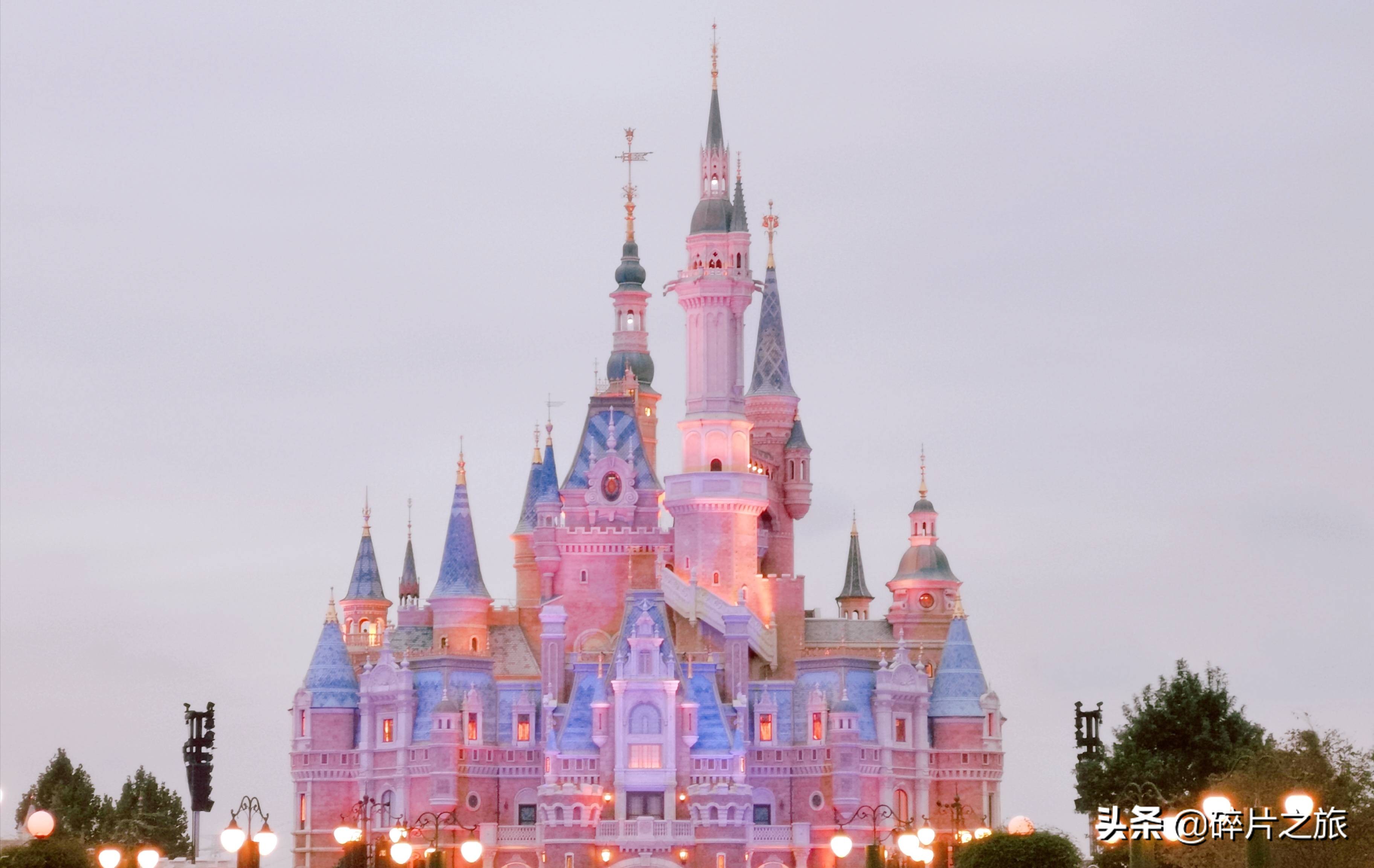 上海迪士尼必玩攻略最新,上海迪士尼游玩攻略教你