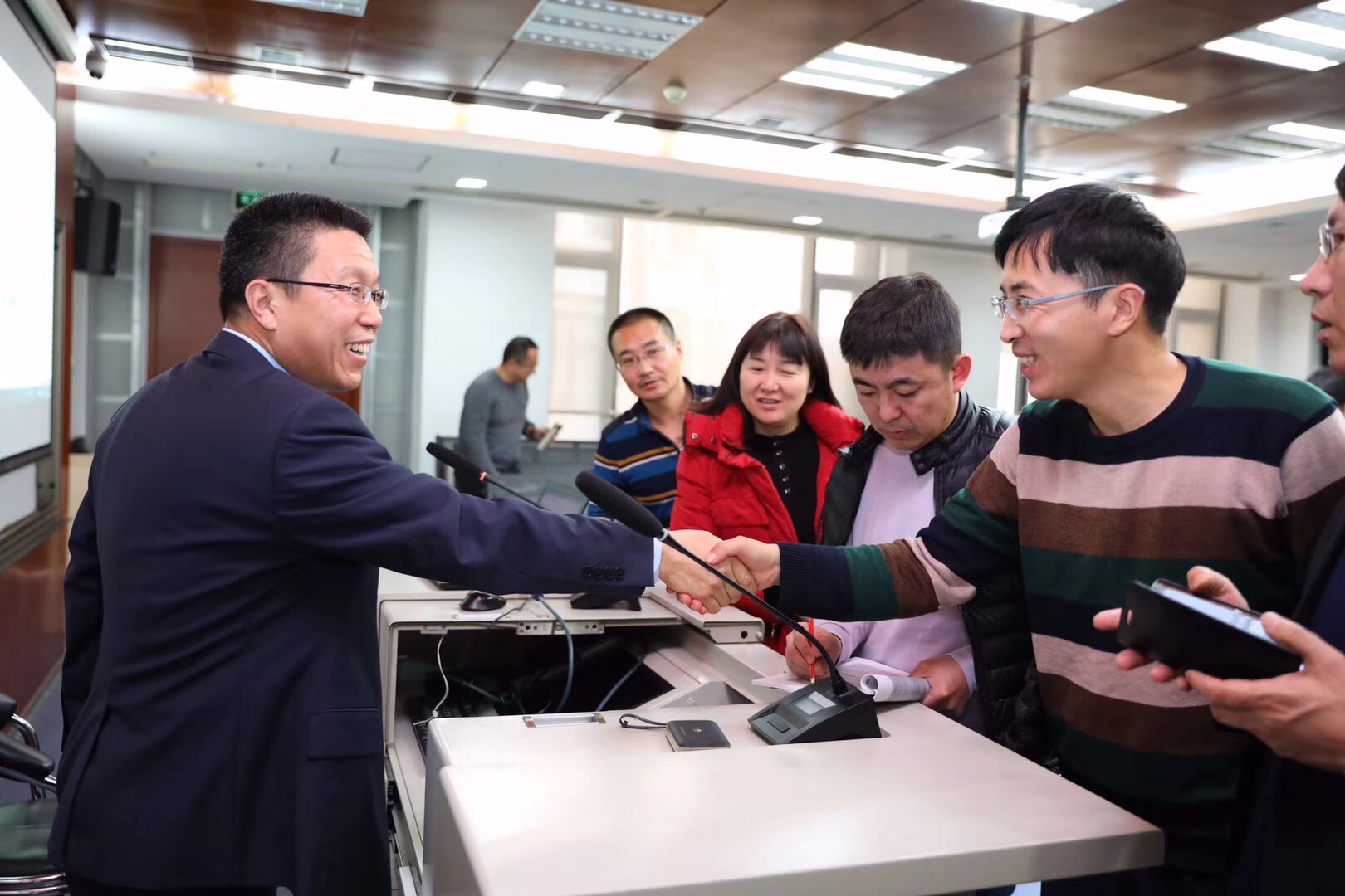 期货王刚视频,期货交易技巧高手访谈录