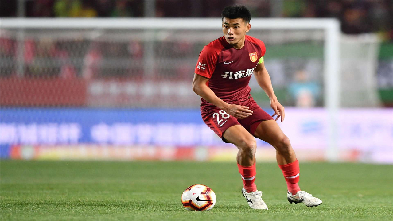 “钢铁小将”陶强龙:17岁进入国足,被评选为世界60大新星