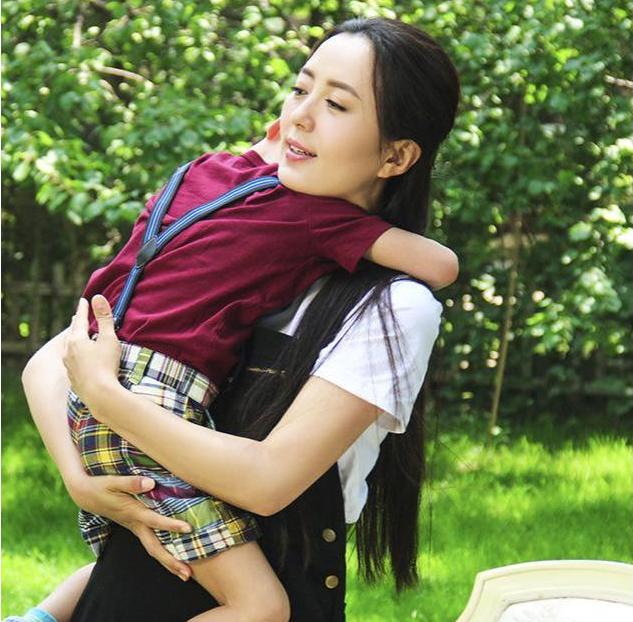 她意外怀孕但被她的男人抛弃,女人意外怀孕找不到亲生父亲