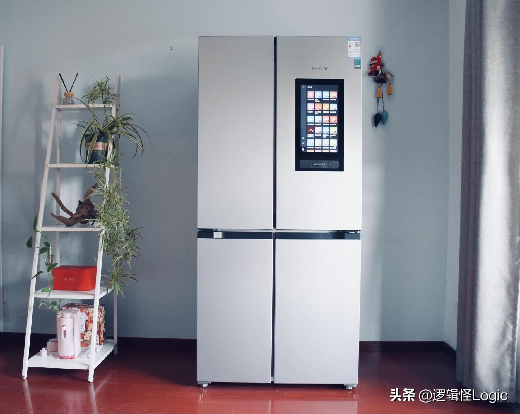冰箱门内嵌触控屏，451L大空间，全屋家电互联，这款冰箱真秀