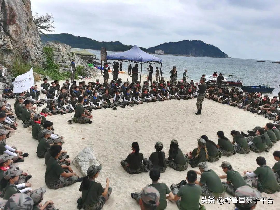 一年20万学费的清澜山学校,都在学些什么?