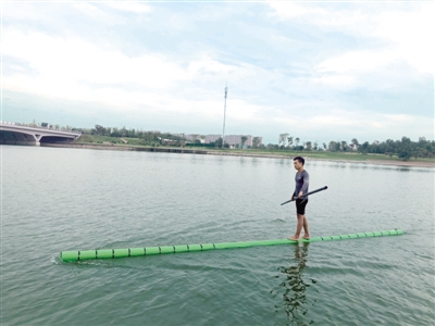 独竹漂开幕式,独竹水上漂惊呆众人