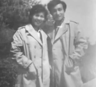 连续登上春晚24年现已7年无缘春晚,连登春晚8年走红后却回归家庭