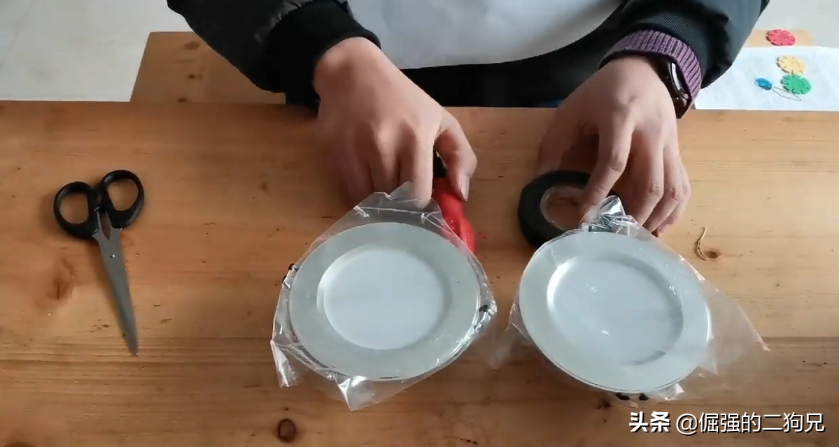 无主灯筒灯坏了怎么换,家里吸顶灯坏了需要请电工吗