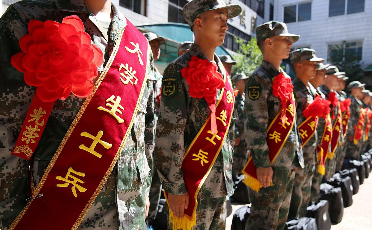 军队文职报考遇冷,军队文职人员为什么越来越难招