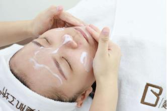 美肌工坊舒缓修复效果怎么样,痘痘肌修复维稳精华