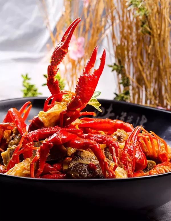 小龙虾虾尾的家常做法,蒜蓉小龙虾的正宗做法