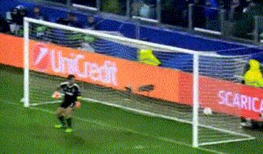 足球梅罗之争,梅罗之争两方球迷谁赢了