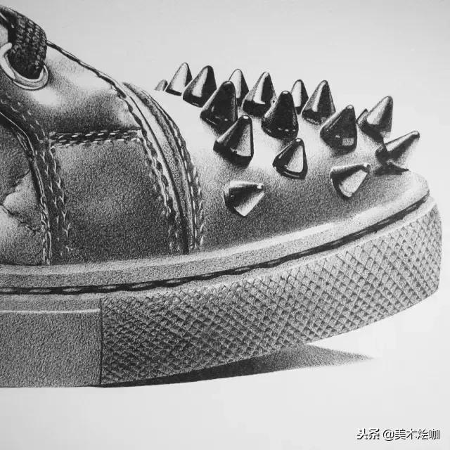 用1支针管笔点画了200小时，结果很惊人