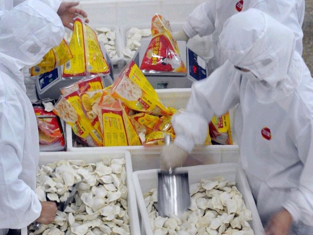 饺子冻裂缝了可以蒸么,速冻饺子破皮怎么处理