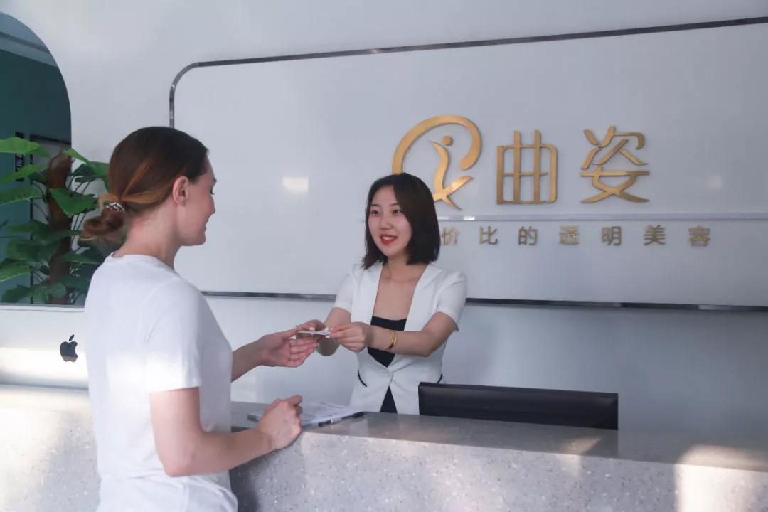 来到曲姿后,我成了孩子学习的榜样