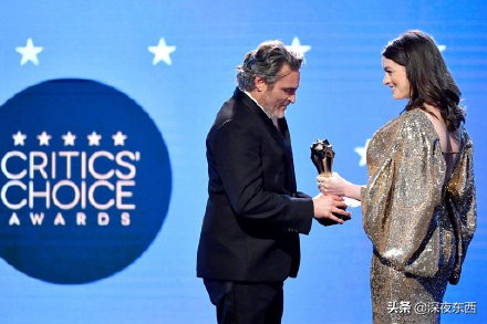 五官争功童话作文450字 (中班童心童画五官的狂欢)