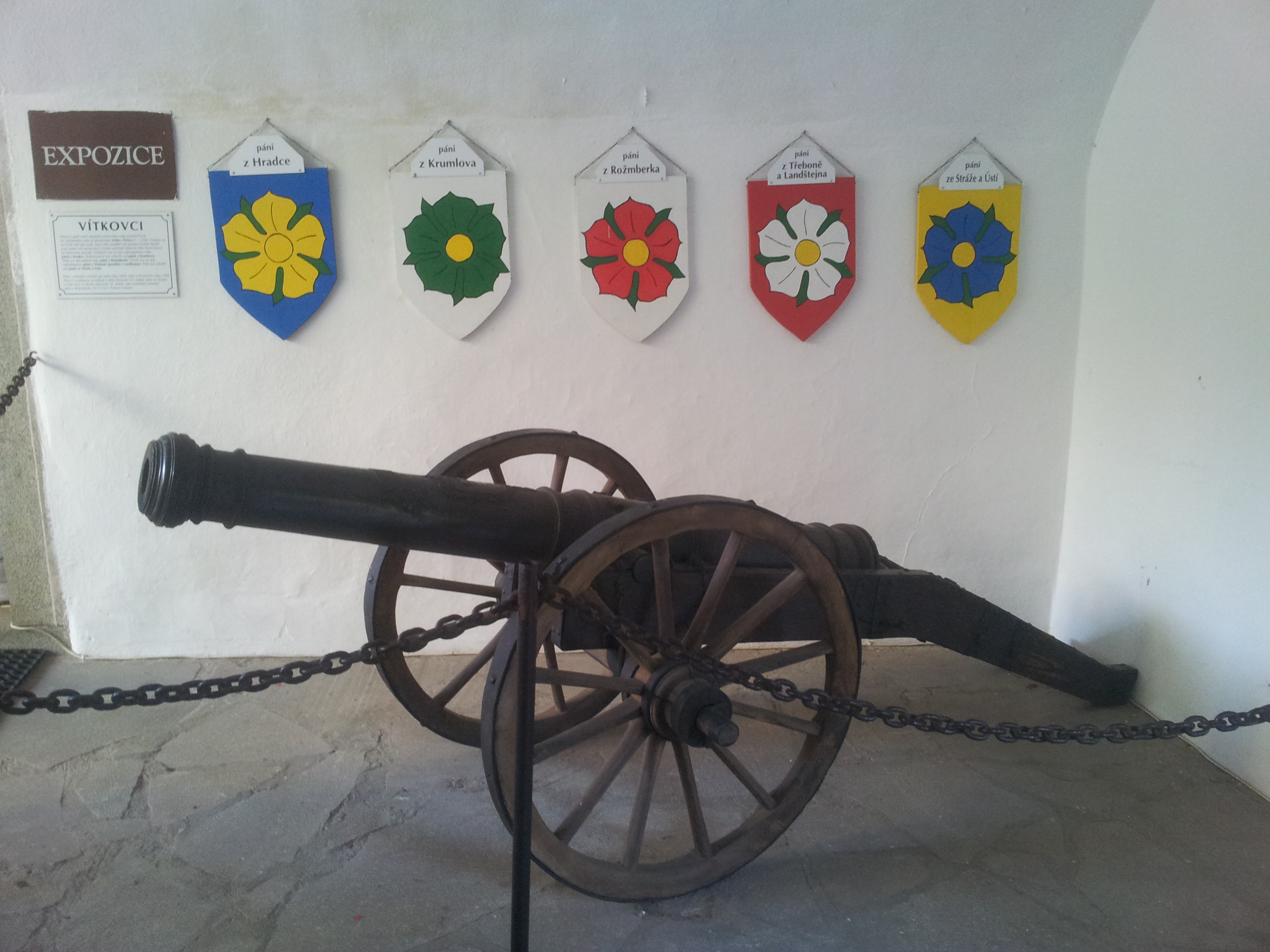 在有“捷克的丽江”之称的小镇,寻觅五瓣玫瑰的芳香