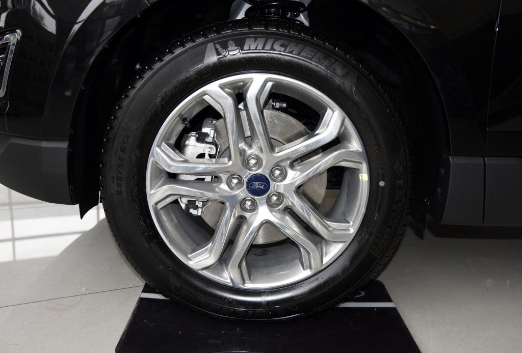 别样风情的英伦旅行顿挫强,买辆二手车要自己加装防撞梁