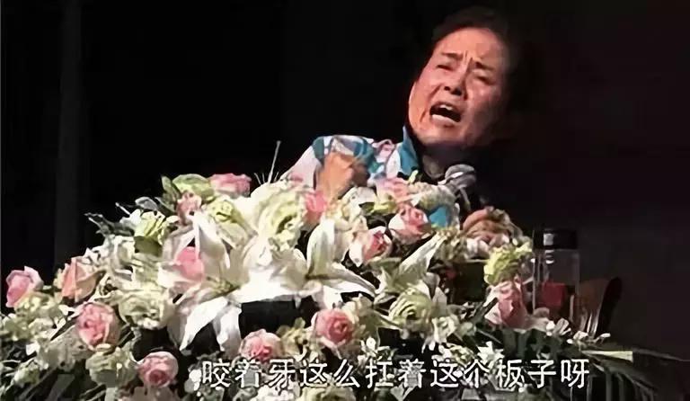 “衣不蔽体，引发海啸”？女德班竟将目标朝向00后，家长要警惕