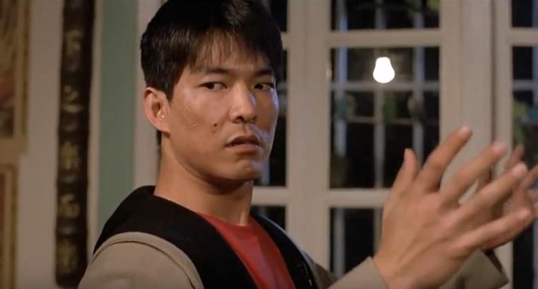 元彪洪金宝铁三角电影,成龙元彪洪金宝铁三角唱歌